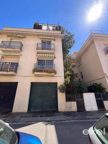 Casa-chalet en Venta en Centre
