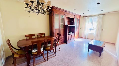 Foto 2 de Casa adosada en venta en Petrer, Alicante