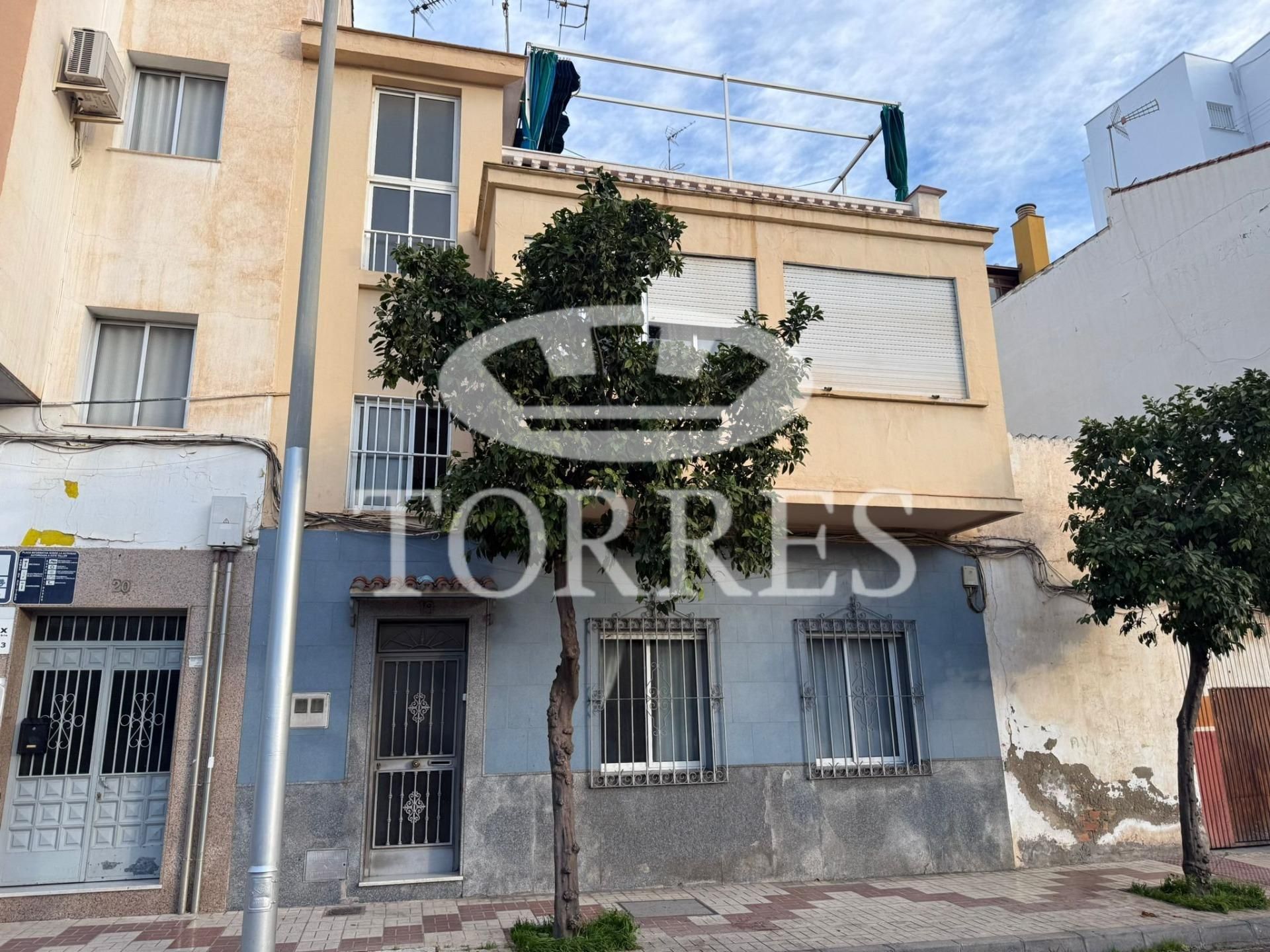 Exterior view of Single-family semi-detached for sale in Málaga Capital  with Terrace and Balcony