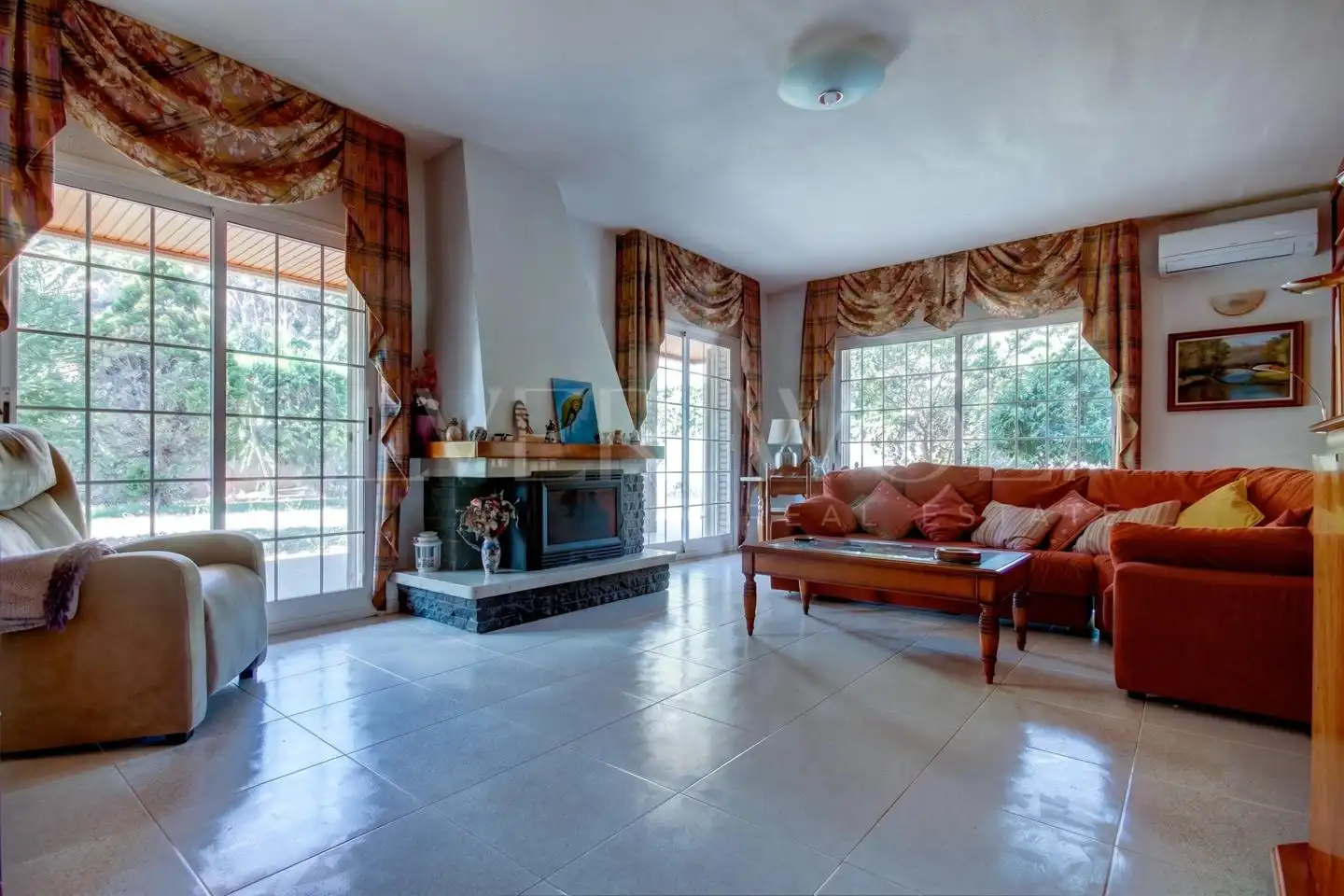 Casa con piscina en venta en Segona Avinguda, imagen 9
