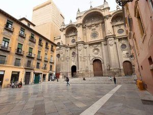 Vista exterior de Pis en venda en  Granada Capital amb Aire condicionat i Moblat