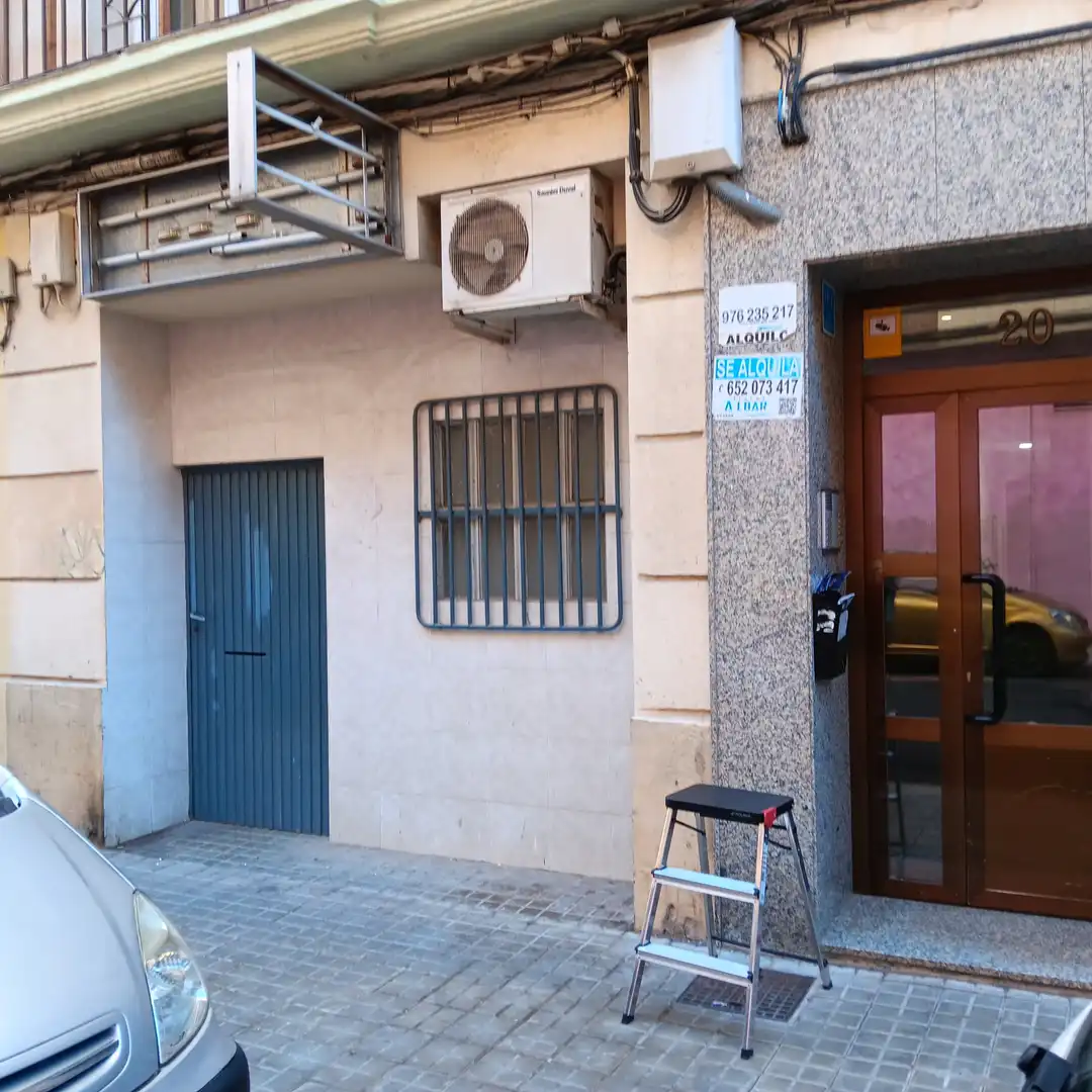 Vista exterior de Local de alquiler en Zaragoza