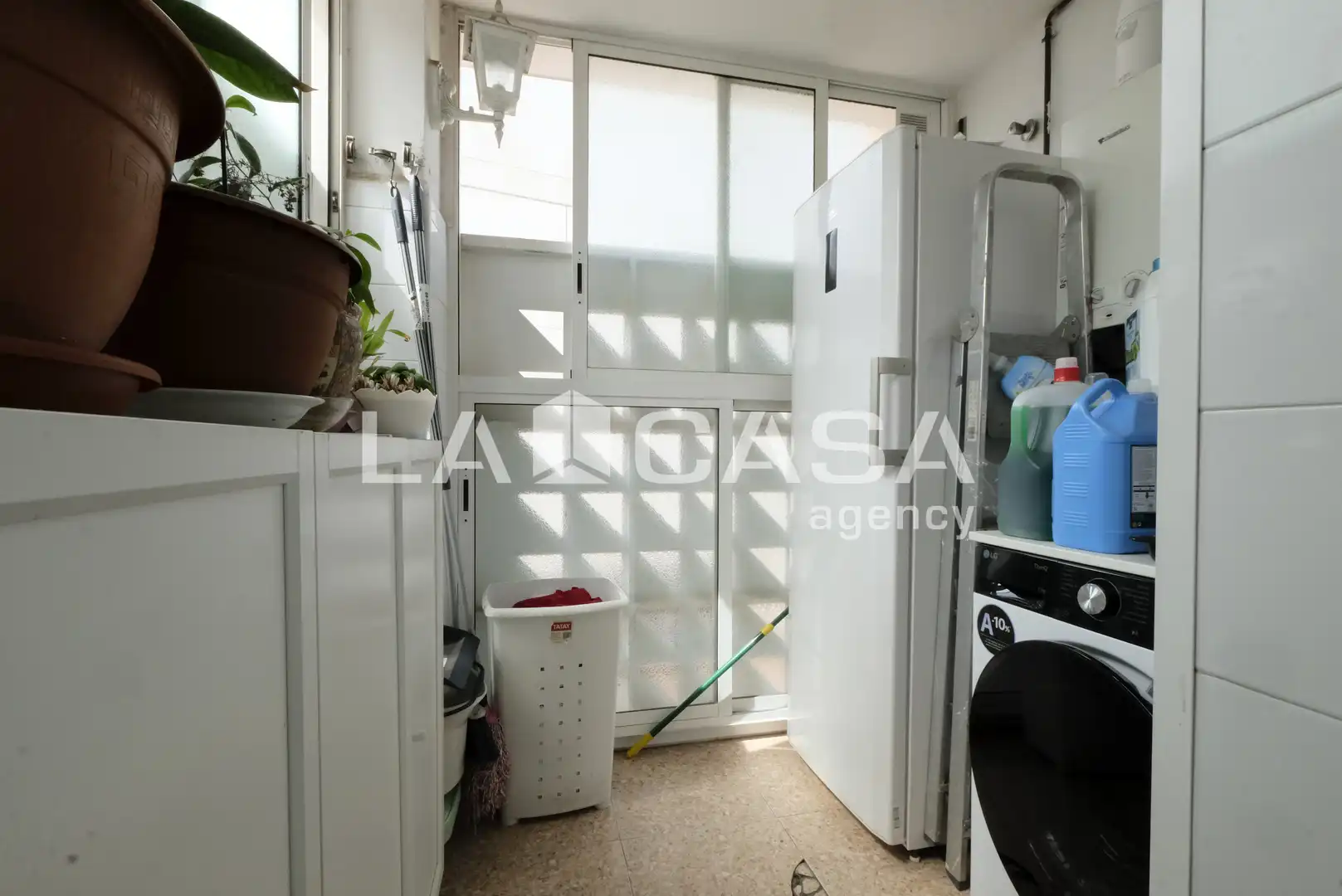 Piso en venta en Barcelona con Calefacción y Balcón