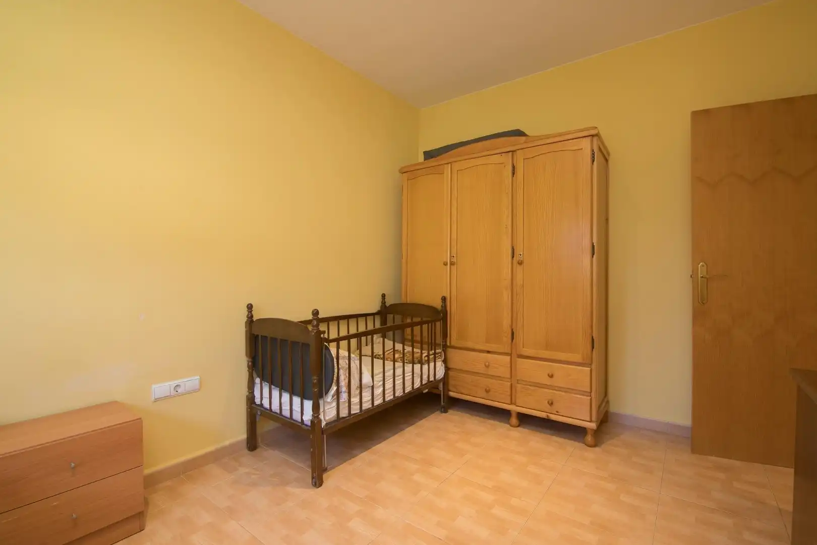 Dormitori de Casa adosada en venda en Elche / Elx amb Calefacció, Jardí privat i Terrassa