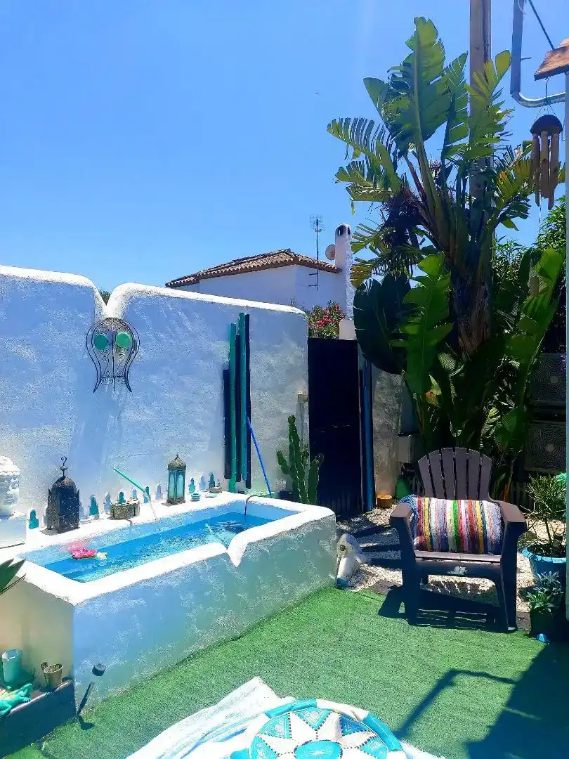 Vista exterior de Estudio de alquiler en Barbate con Aire acondicionado, Jardín privado y Piscina