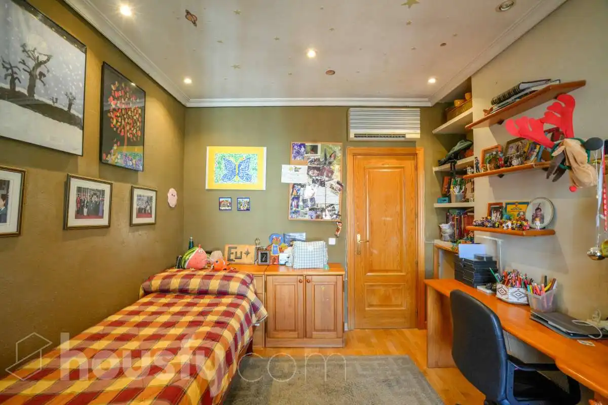 Habitación de Ático en venta en Madrid con Aire acondicionado, Calefacción y Parquet