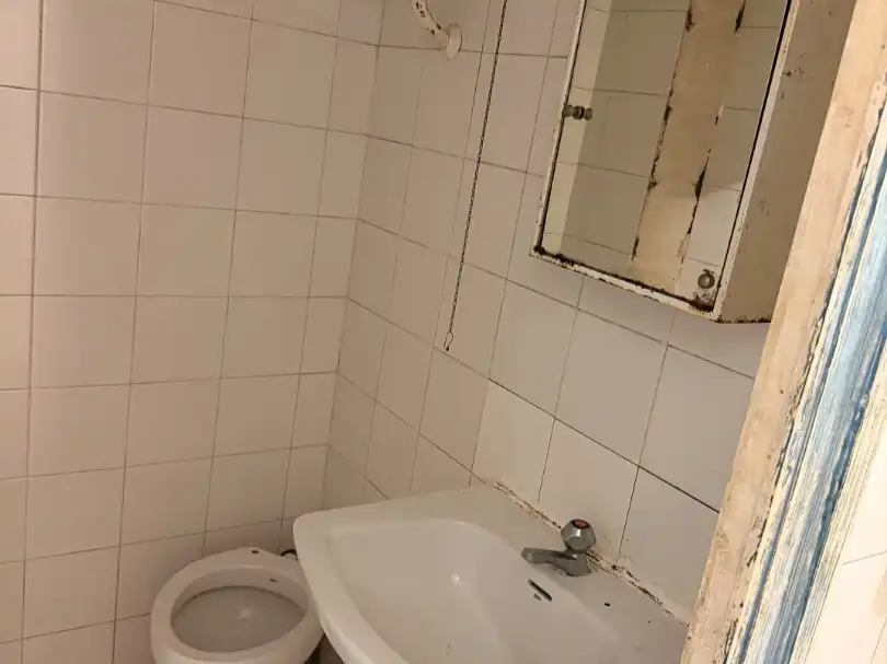 Badezimmer von Geschaftsraum zur Miete in Lleida mit Klimaanlage