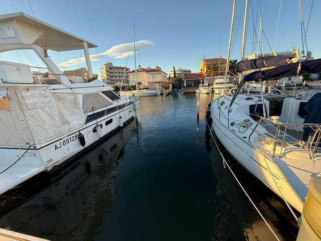 Garaje en Alquiler en Avinguda Port Canigó 0 0 0 0, 0 en Santa Margarita