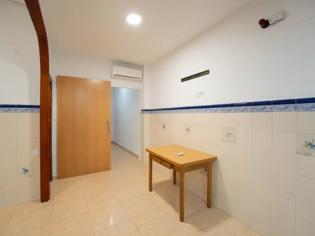 Planta baja en venta en La Pobla de Vallbona con Aire acondicionado, Calefacción y Terraza