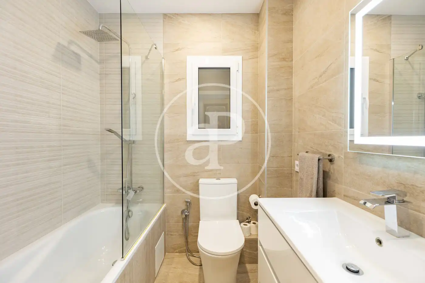 Baño de Piso en venta en Barcelona con Aire acondicionado y Calefacción