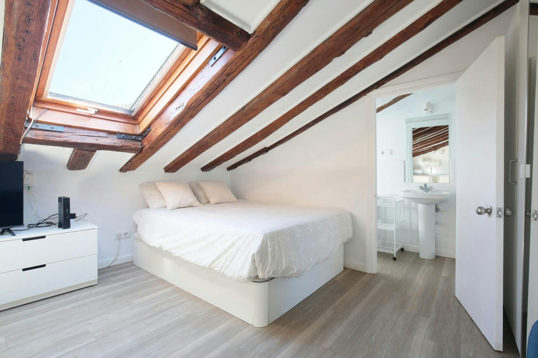Bedroom of Flat to rent in  Madrid Capital  with Air Conditioner, Heating and Furnished