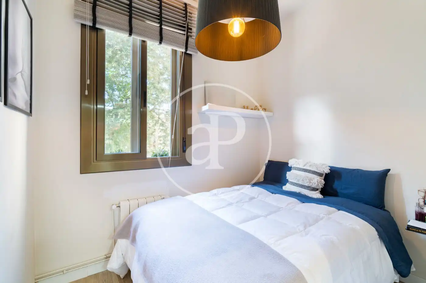 Schlafzimmer von Wohnung zum Verkauf in Barcelona mit Klimaanlage, Heizung und Terrasse