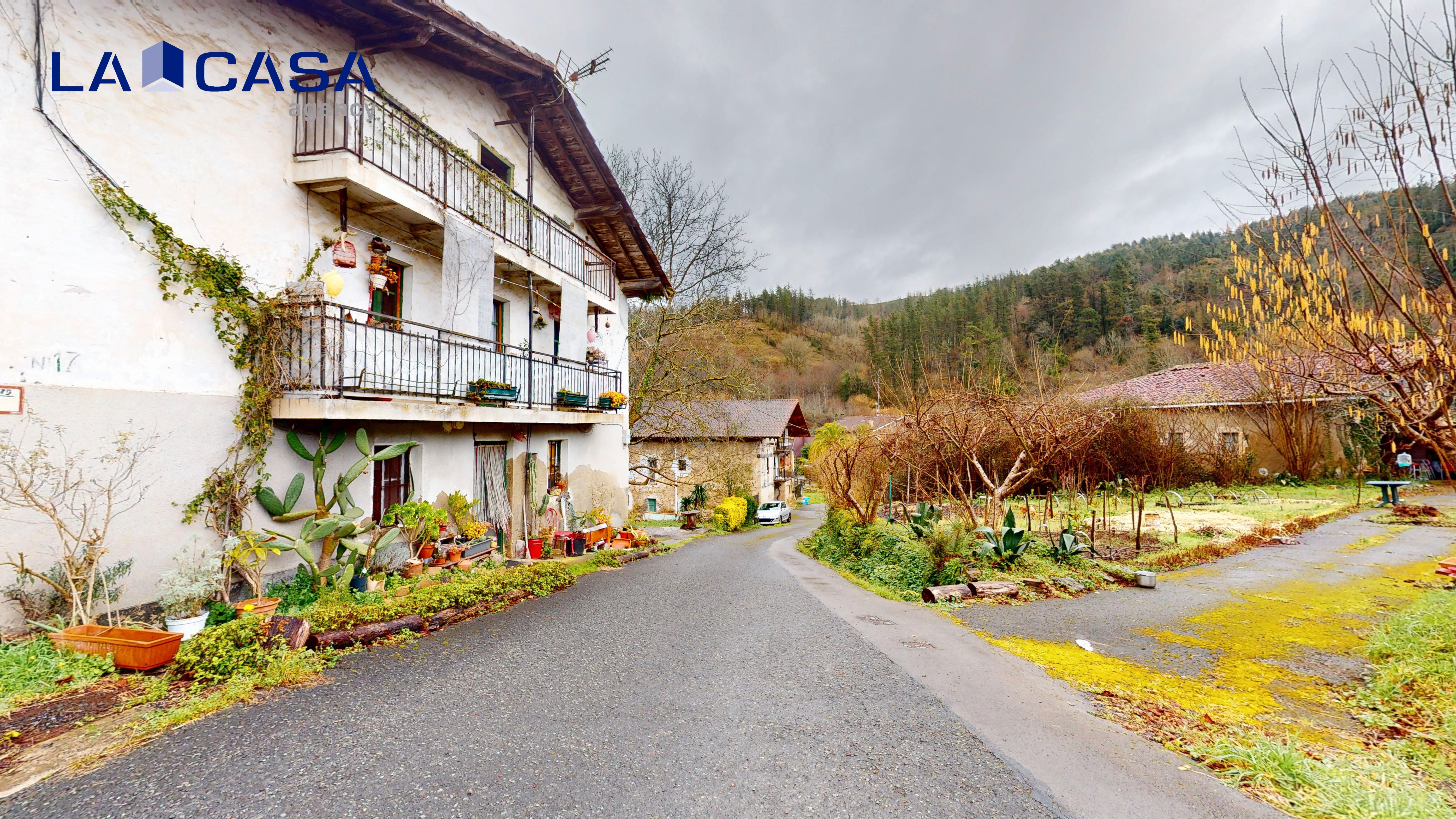 Exterior view of House or chalet for sale in Morga  with Storage room and Balcony