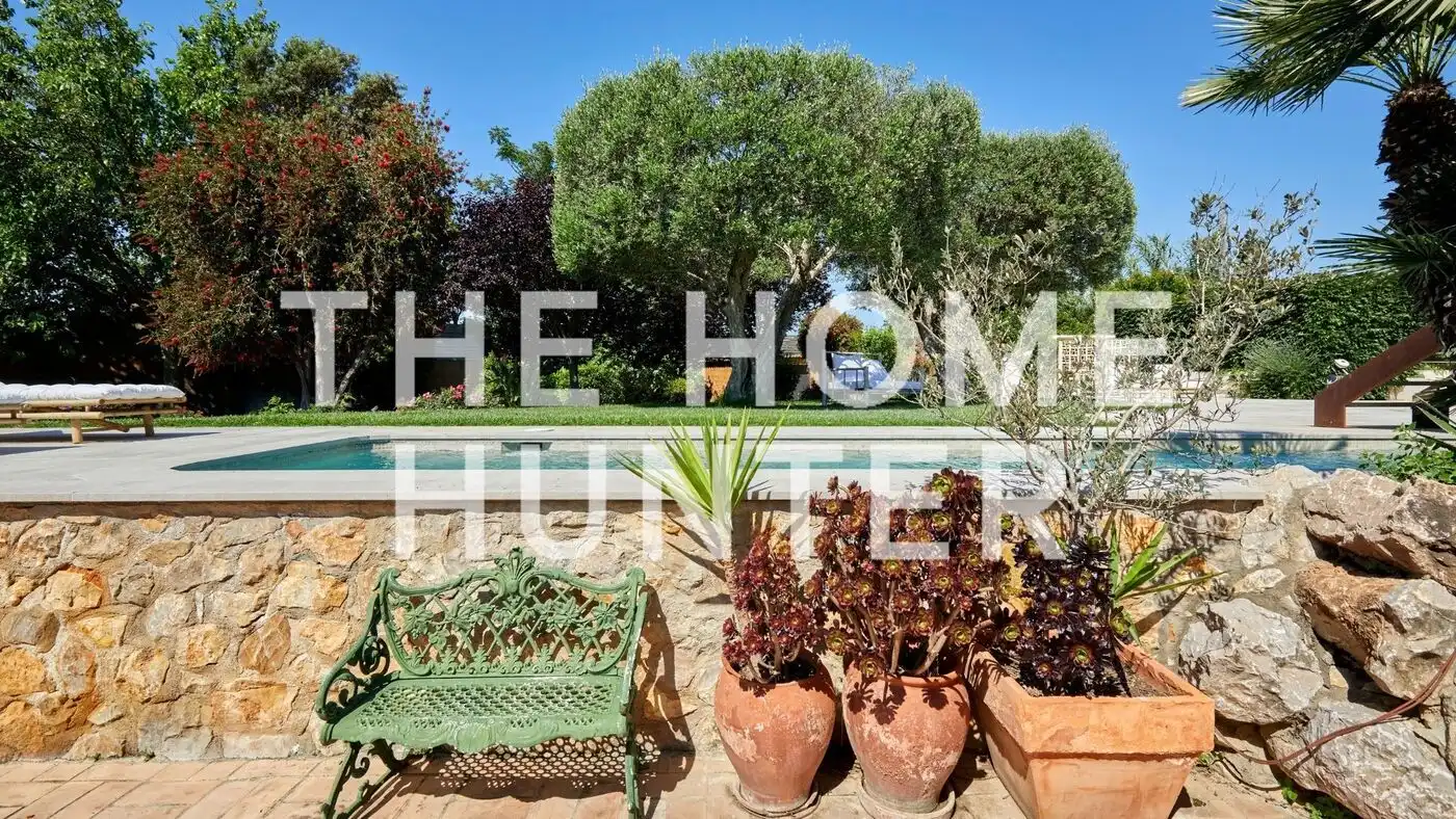 Garden of Houses for sale in Ventalló  with Air Conditioner, Heating and Private garden