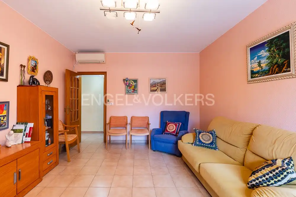 Sala de estar de Casa o chalet en venta en Alzira con Aire acondicionado, Calefacción y Jardín privado