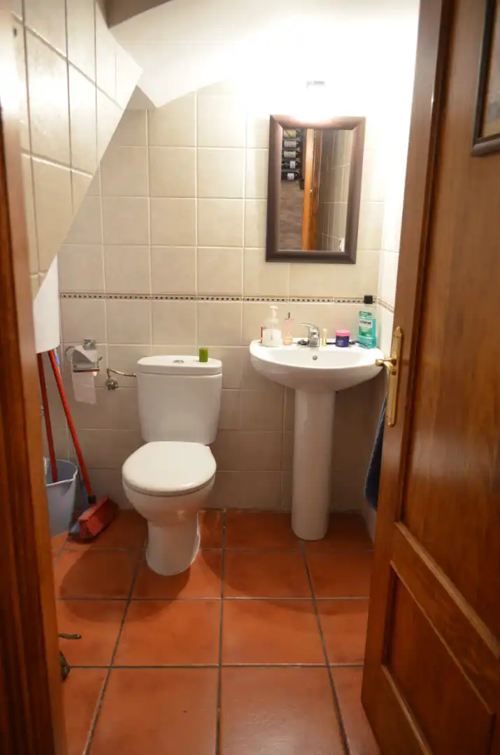 Bathroom of Houses for sale in El Torno   with Air Conditioner, Heating and Furnished