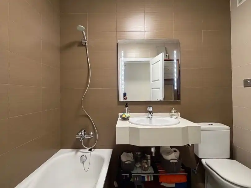 Bathroom of Flat for sale in Avilés  with Heating, Parquet flooring and Storage room