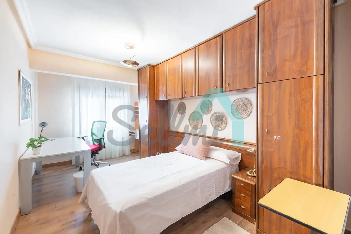 Bedroom of Flat for rent in Avilés  with Heating, Furnished and Internet