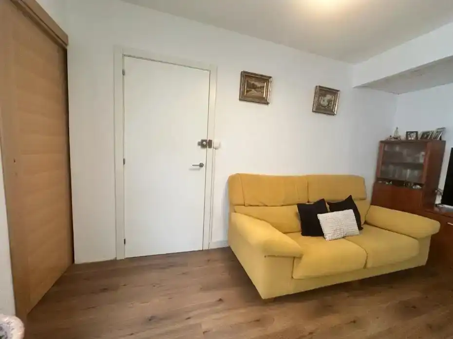 Sala d'estar de Pis en venda en  Valencia Capital amb Aire condicionat i Balcó