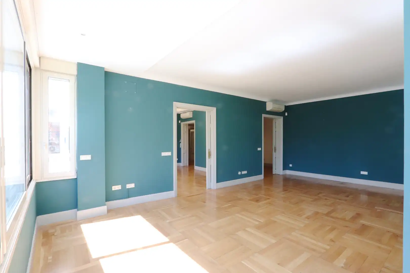 Flat for rent in Madrid  with Air Conditioner, Heating and Parquet flooring
