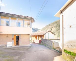 Vista exterior de Finca rústica en venda en Oviedo  amb Calefacció, Terrassa i Traster