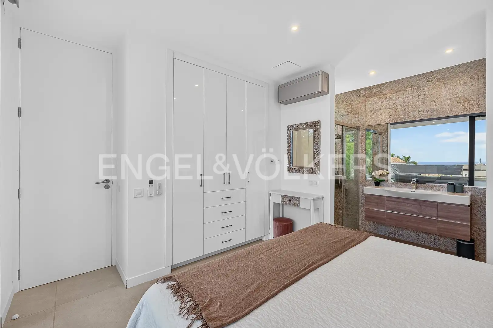 Bedroom of Houses for sale in Adeje  with Air Conditioner, Terrace and Swimming Pool
