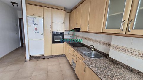 Foto 2 de Piso en venta en Carretera Castilla, 734, O Feal - Xubia, Narón