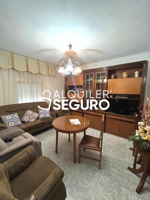 Sala d'estar de Pis de lloguer en Pinto amb Calefacció i Moblat