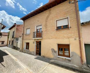 Exterior view of Country house for sale in Villaviudas  with Heating, Private garden and Furnished