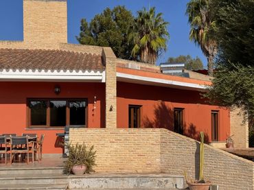 Casa con piscina en venta en Calle del Pino Sol