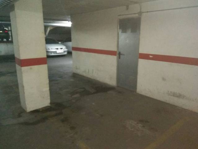 Garaje en Venta en Altozano - Conde Lumiares