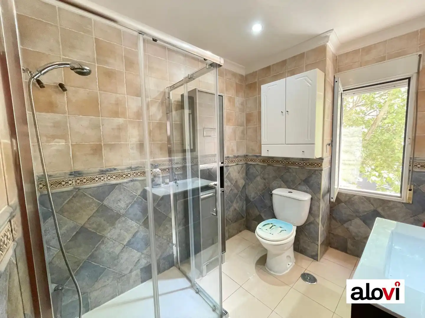 Badezimmer von Wohnung zur untervermieten in Granada mit Möbliert und Balkon