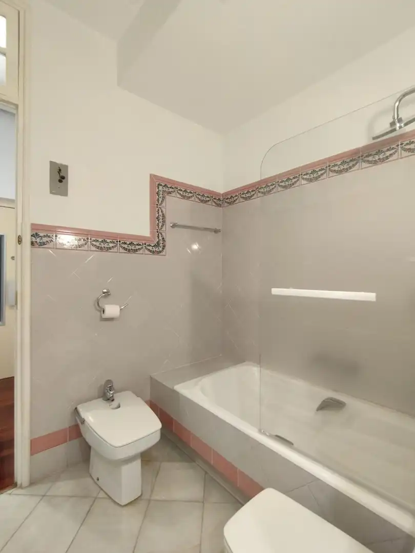 Bathroom of Flat for rent in Murcia  with Air Conditioner, Heating and Balcony