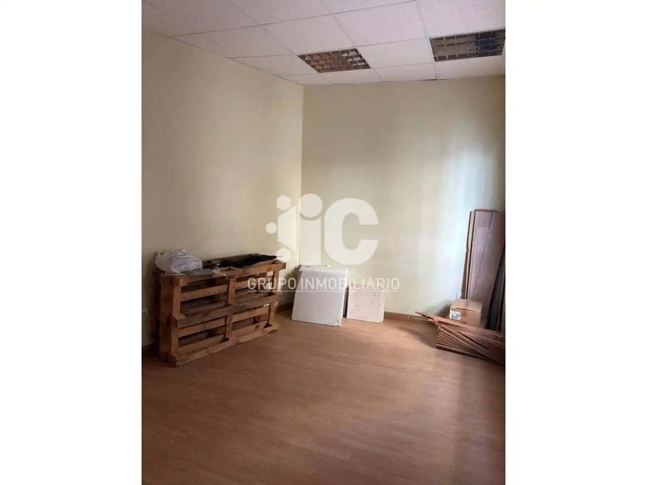 Local comercial en venda a Baena, imagen 4