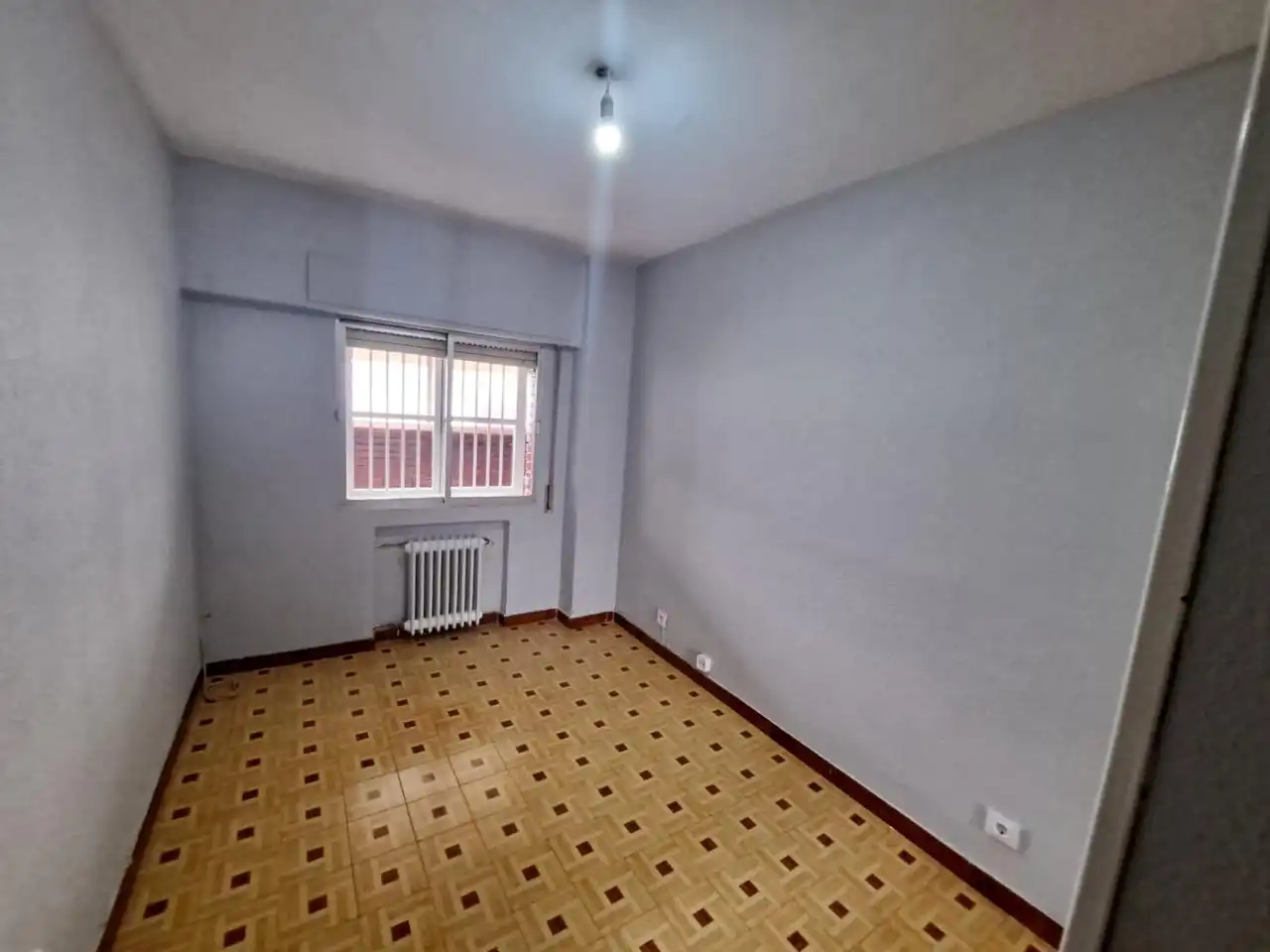 Bedroom of Flat for rent in Madrid  with Air Conditioner, Heating and Terrace
