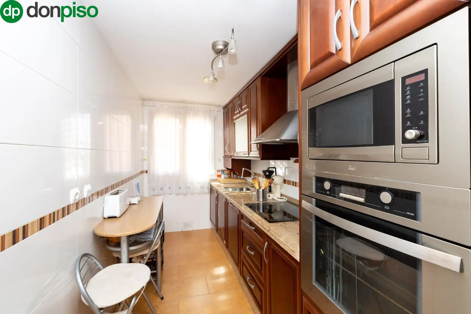 Kitchen of Flat for sale in Granada  with Air Conditioner, Heating and Terrace