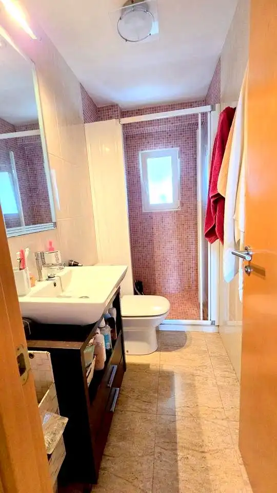 Badezimmer von Wohnungen zur Miete in Gandia mit Terrasse und Möbliert