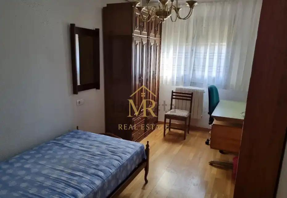 Habitación de Piso de alquiler en Salamanca con Calefacción, Parquet y Amueblado
