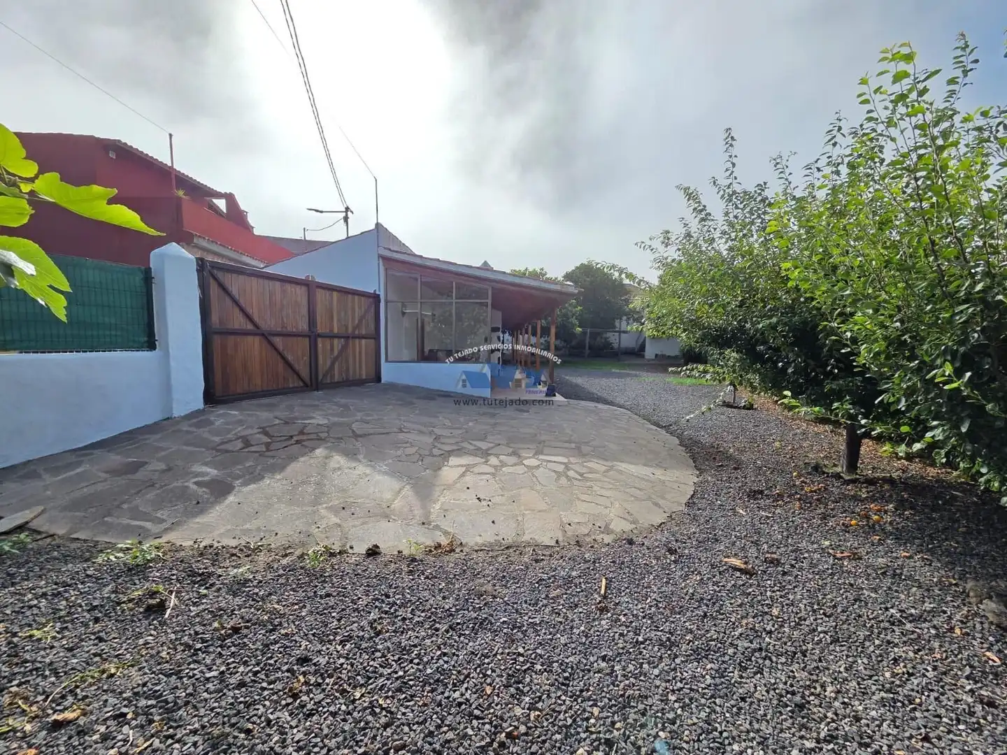 Vista exterior de Casa o xalet en venda en El Tanque amb Moblat