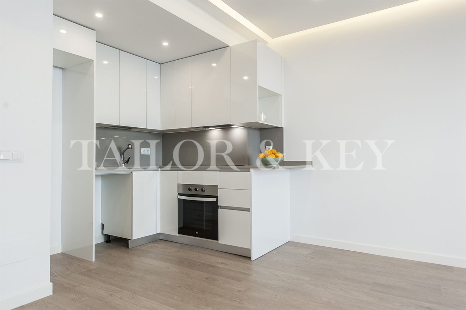 Kitchen of Flat to rent in  Madrid Capital  with Air Conditioner