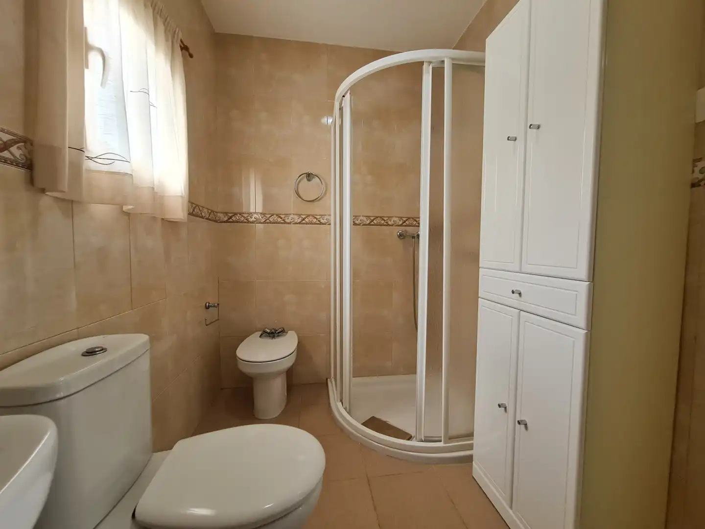 Bathroom of Houses for sale in Camas  with Air Conditioner, Terrace and Storage room