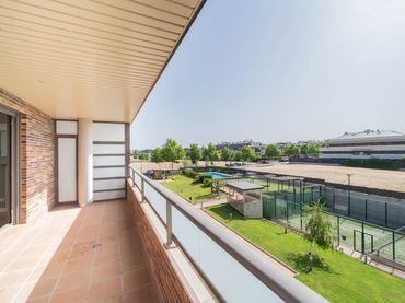 Appartement avec piscine à vendre à Calle Cristóbal Colón