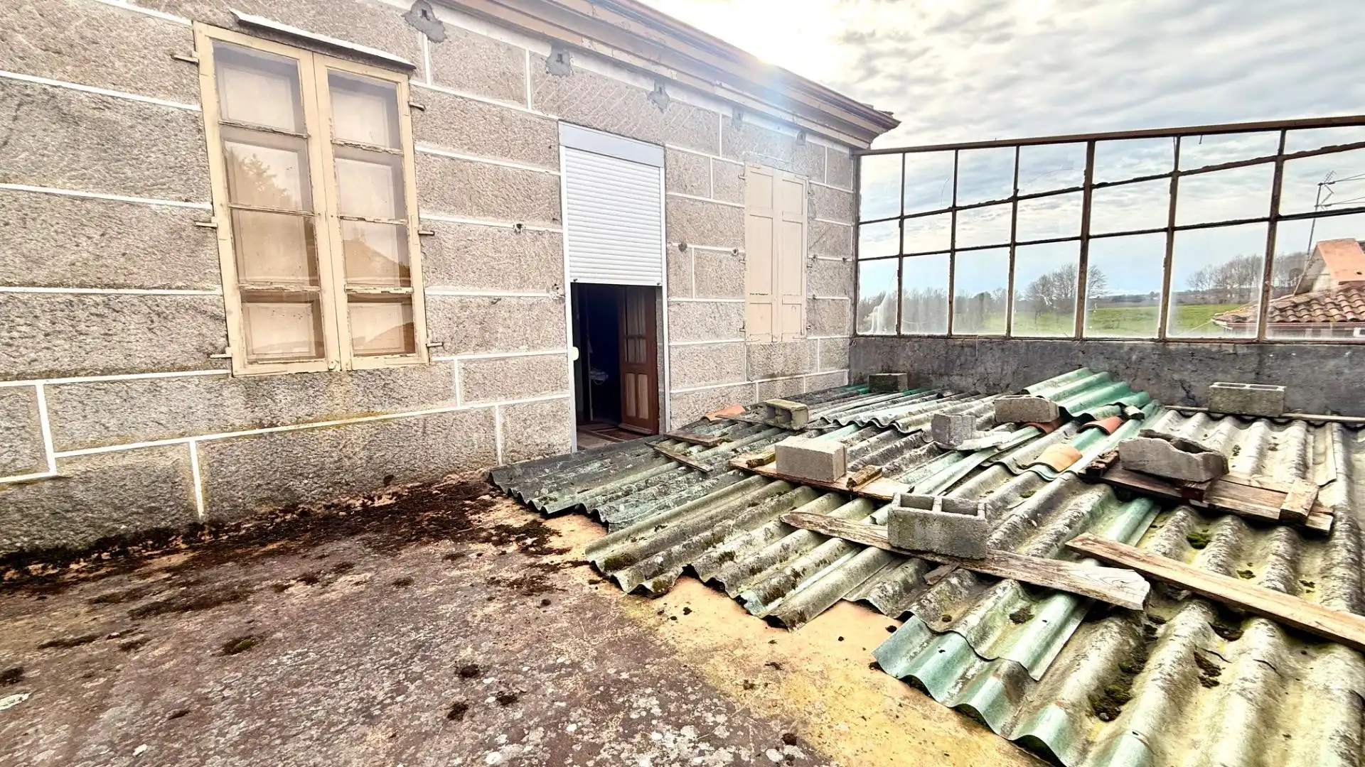 Vista exterior de Finca rústica en venda en Maceda amb Jardí privat, Terrassa i Traster