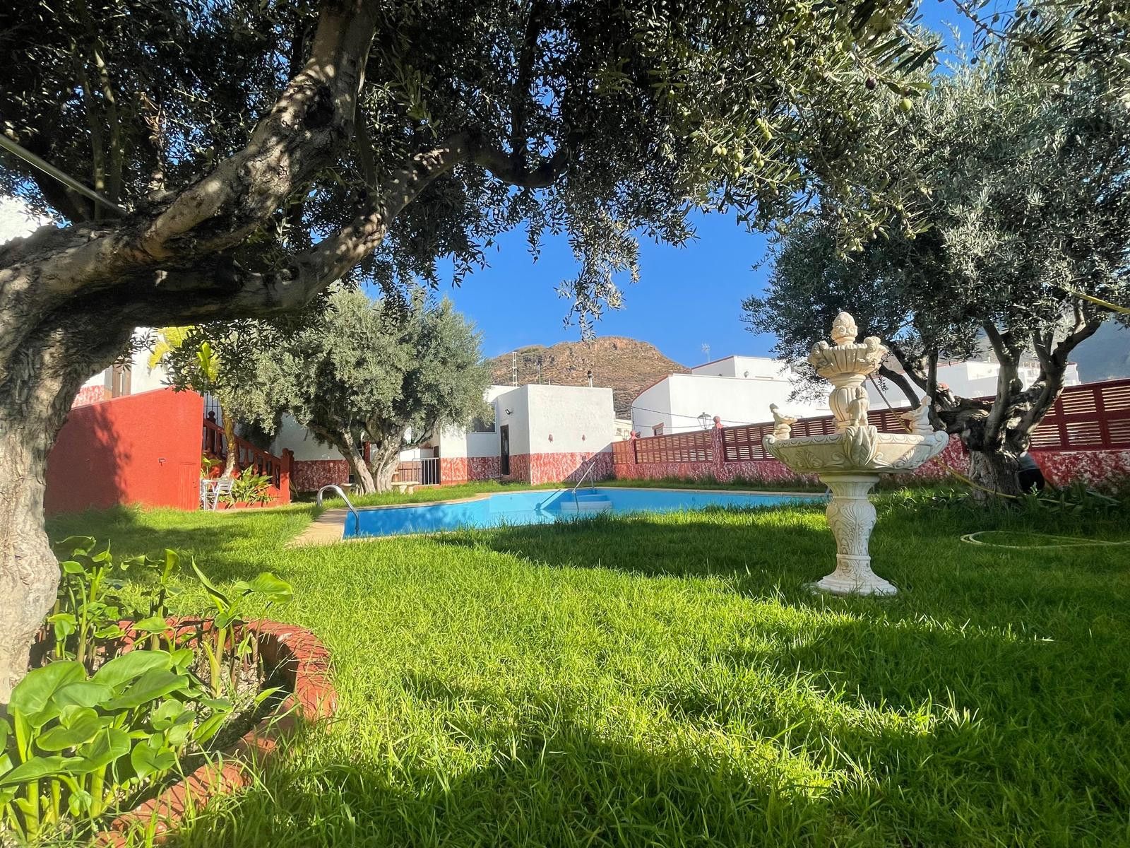 Jardí de Casa o xalet en venda en Enix amb Jardí privat, Terrassa i Piscina