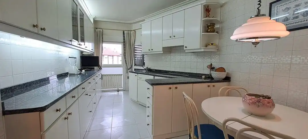 Küche von Wohnung zum Verkauf in Vitoria - Gasteiz mit Heizung und Abstellraum