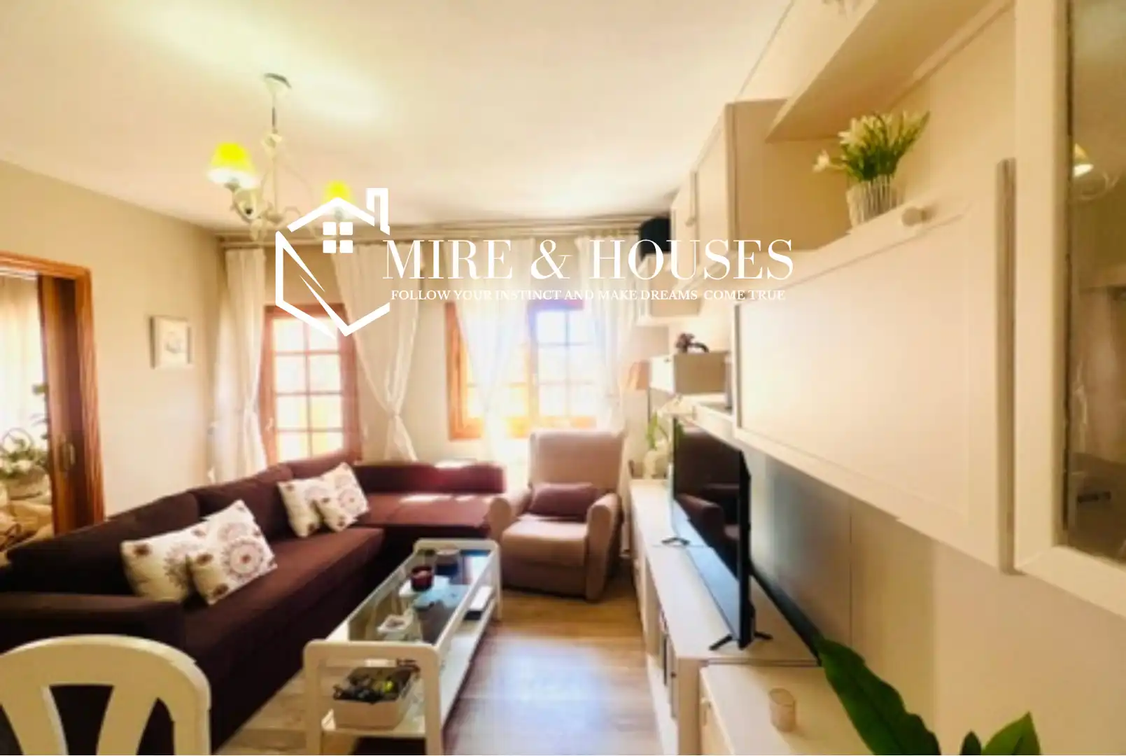 Sala de estar de Casa adosada en venta en El Molar (Madrid) con Calefacción, Jardín privado y Terraza