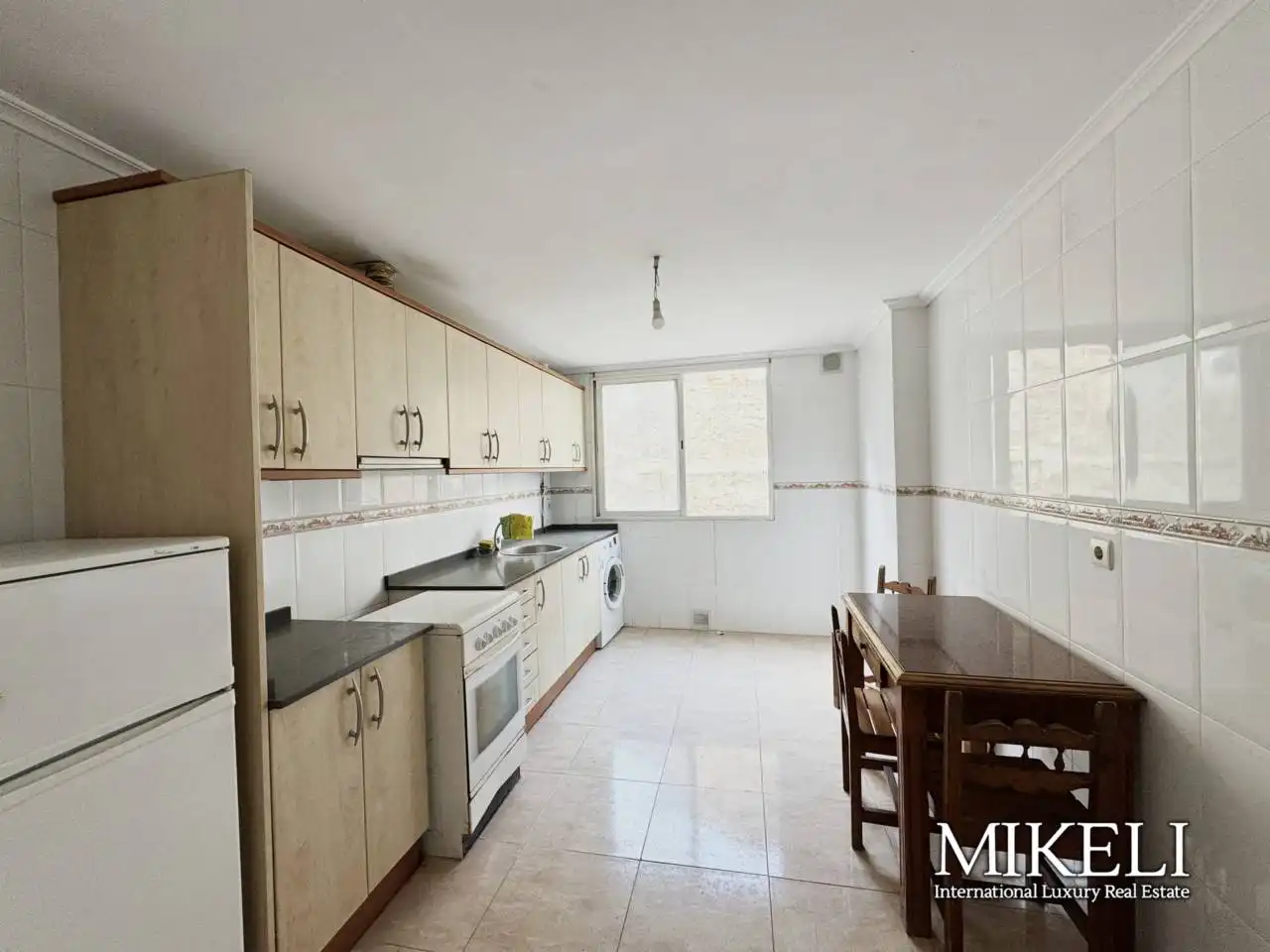 Cocina de Edificio en venta en Santander