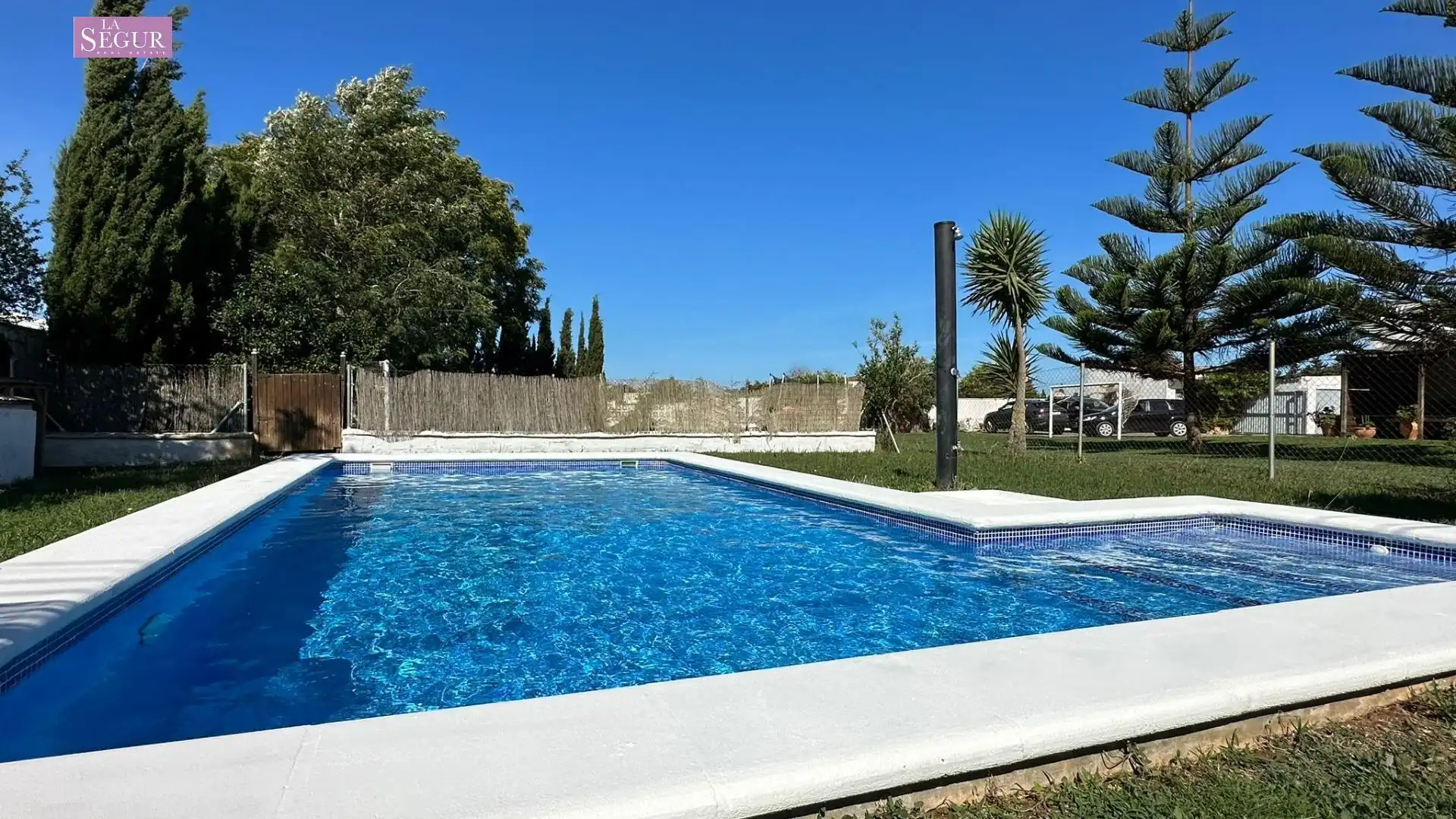 Piscina de Casa o chalet en venta en Conil de la Frontera con Aire acondicionado, Jardín privado y Terraza