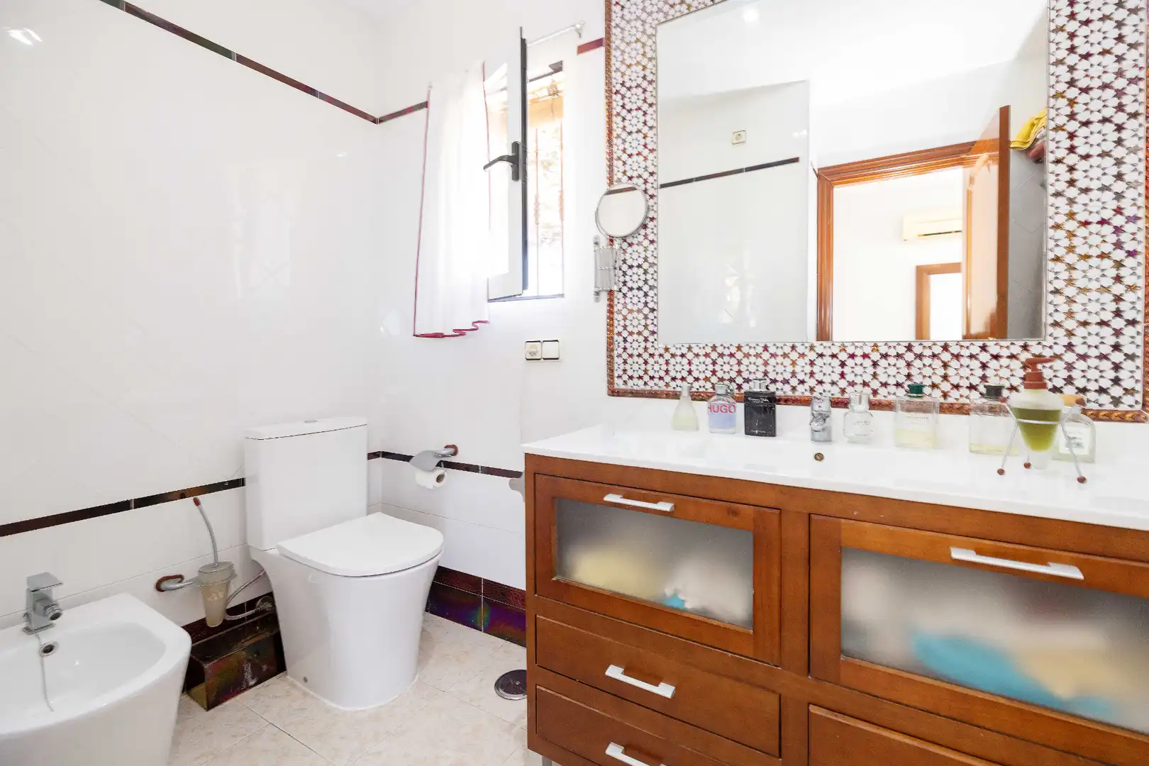 Bany de Casa o xalet en venda en Málaga amb Aire condicionat, Calefacció i Jardí privat