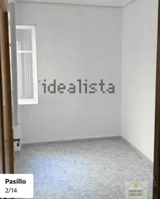 Dormitori de Pis de lloguer en Valencia amb Aire condicionat i Moblat